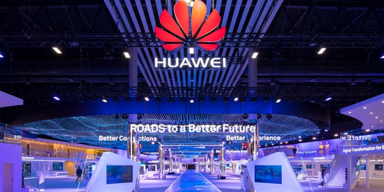 不堪国内外施压？英政府U转或淘汰华为5G设备