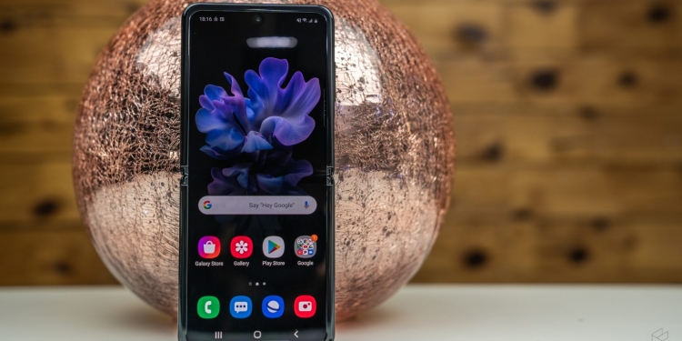 三星Galaxy Z Flip 5G版即将亮相！电池容量真的够？