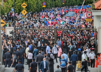 诺希山：遗憾纳吉支持者群聚