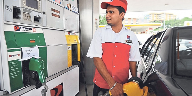 RON and Diesel fuel price drops 4sen and 2sen