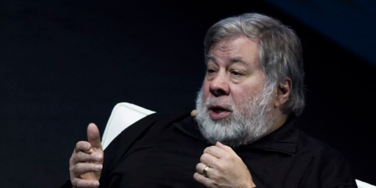 苹果共同创办人怒告YouTube 放任比特币诈骗影片