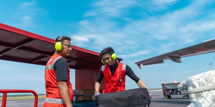 亚航更新随身行李政策 即日起生效!