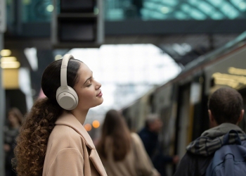 改进收音加强降噪！ Sony WH-1000XM4 耳机更人性化