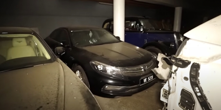 前首相敦马的车?英国废弃建筑突现宝腾Perdana