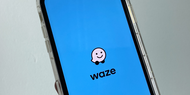 Waze Live Map升级了!可直接发路线到Waze App