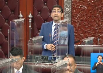 无法回答NFCP计划提问 副通讯部长竟指女大学生爬树应考是骗人的！