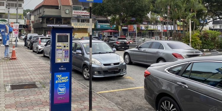 投币角子机JomParking停用！ 隆市议员促DBKL给宽限期
