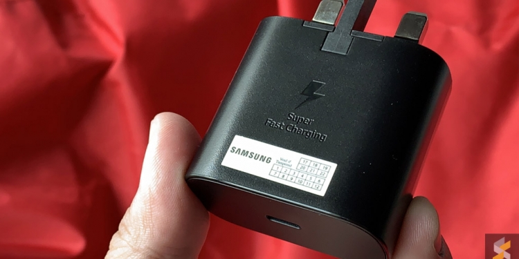 传跟随苹果脚步 三星 Galaxy S21 不随盒附上耳机和充电器