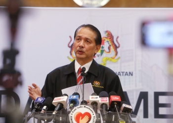 2人病故新增3感染群 诺希山：再添822宗确诊病例