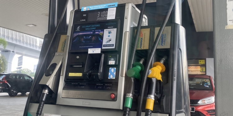 添油进店才强制签到！防长：刷卡或小窗付费不用