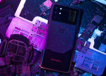 OnePlus 8T Cyberpunk 2077拆卸视频：砂岩背秘密揭晓！