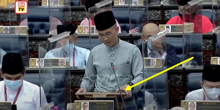 财长使用iPad Pro提呈2021年财案？