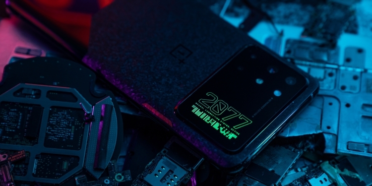 售价RM3888！OnePlus 8T Cyberpunk 2077限量版抵马