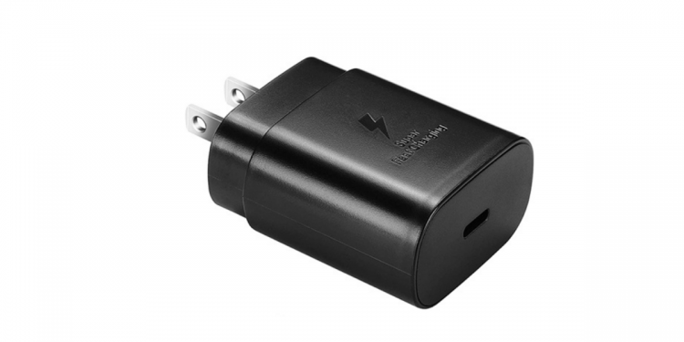 曾笑Apple现在却跟风？Galaxy S21系列或不附带充电器