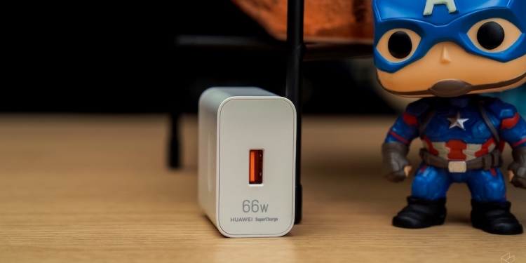 华为或跟随苹果步伐 卖手机不附充电器