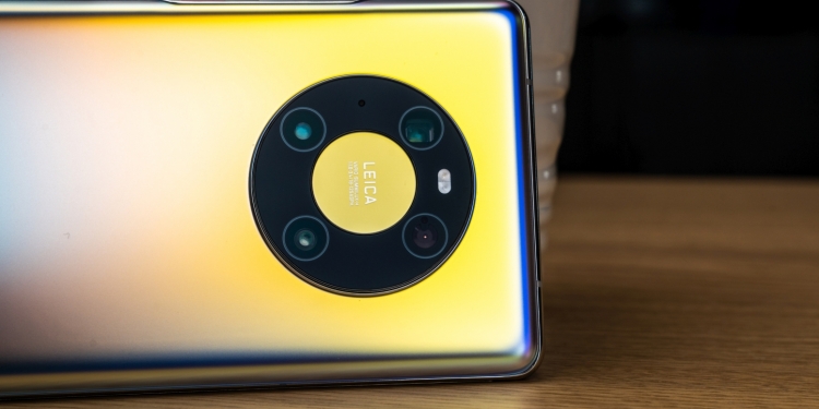 仅一个型号单一配色？ 华为 Mate 40 Pro 料在圣诞前抵马