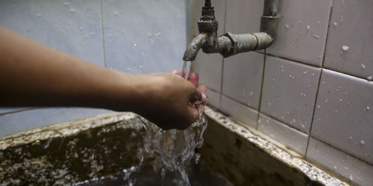 莎阿南水管破裂 受影响地区陆续恢复水供