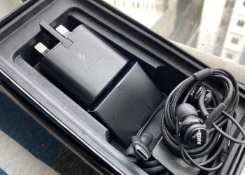 爆料者：三星Galaxy S21系列不提供耳机充电器！