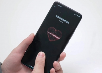 小米11首创 指纹触屏就可检测心跳频率功能！