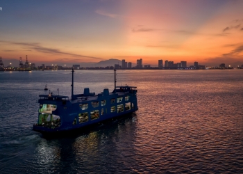 无人机航拍 为槟城渡轮留下最美一刻！