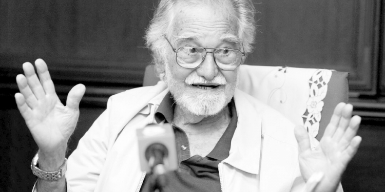 雪苏丹御准 大学路易名皇家教授翁姑阿兹路！