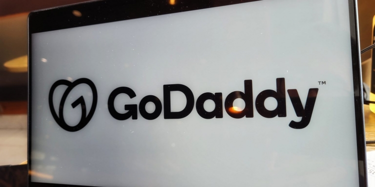 GoDaddy向员工发钓鱼测试邮件!