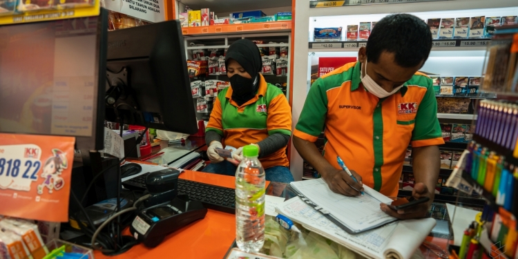 获准运作领域一律营业至晚上10时!防长:伐木活动可复工