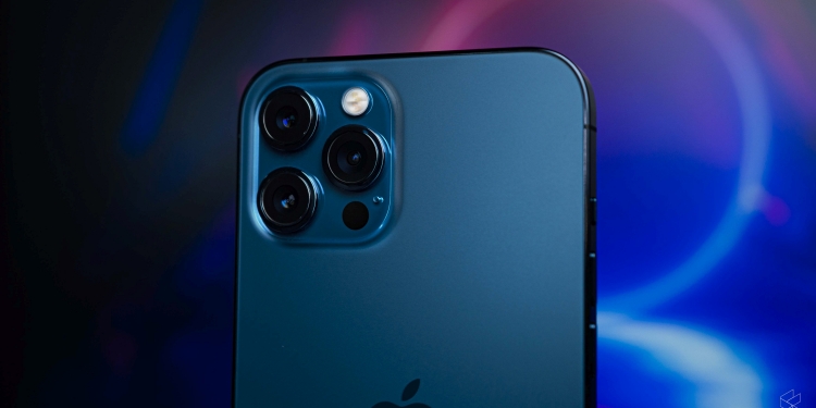 苹果测试iOS 14.4 会发出“相机非原装 ”警告