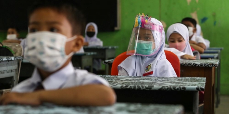 公共卫生专家:开学面临众多难题未有方案!