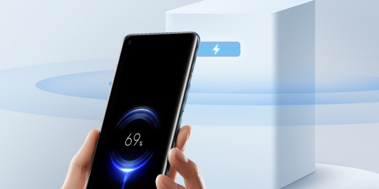 手机隔空充电免插线！小米新技术Mi Air Charge亮眼