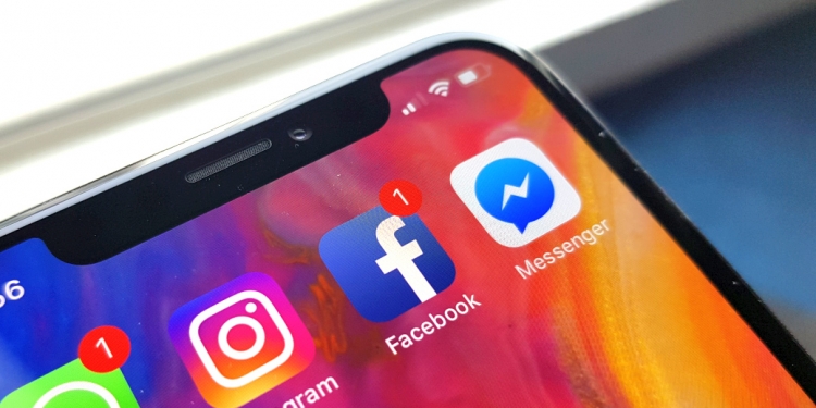iPhone用户遭强制登出!看看脸书怎么说