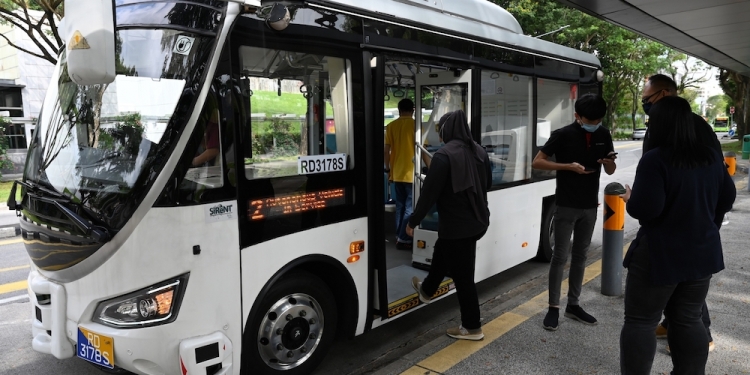 新加坡无人驾驶巴士试验计划开跑