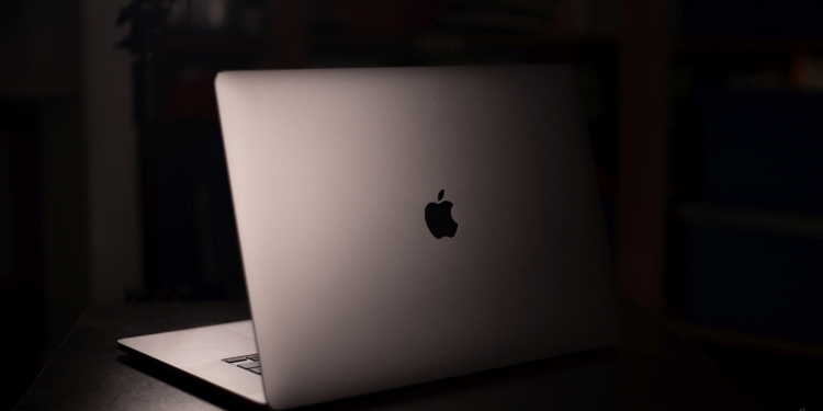 充电无法超过1%？苹果为指定MacBook Pro换电池