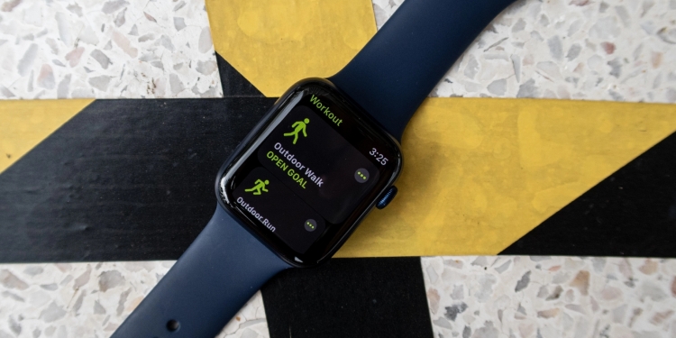 Apple Watch Series 5或SE无法充电？ 可免费维修！