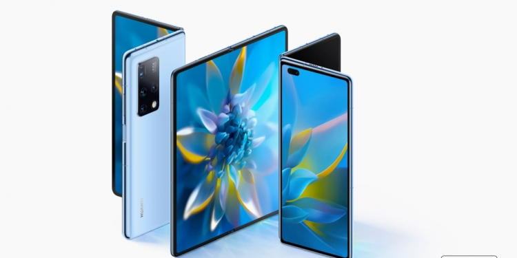 完美解决Z Fold 2缺陷！ 华为Mate X2成品亮眼