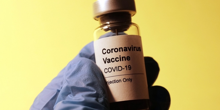 美官员:俄情报机构散播疫苗假消息