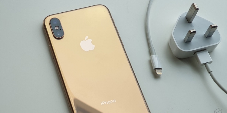 iPhone充电接口 暂不会从Lightning转为USB-C