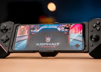 319起预购ROG Phone 5 Asus送你Kunai 3手柄