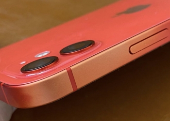 正常使用有外壳保护 iPhone 12入手4个月褪色？