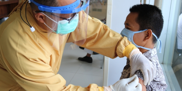 第二阶段疫苗接种419开跑！凯里：405起陆续通知符资格者