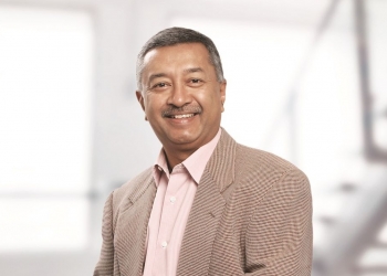 敦马次子莫扎尼4月22日起任明讯主席