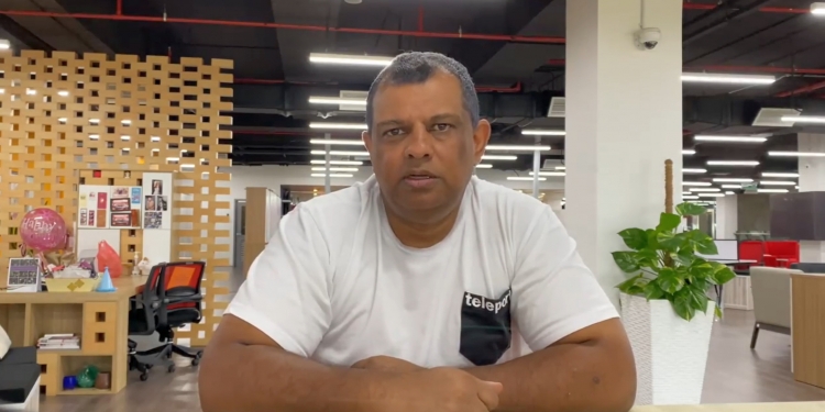 亚航CEO承诺：剩余的45万人将收到退款