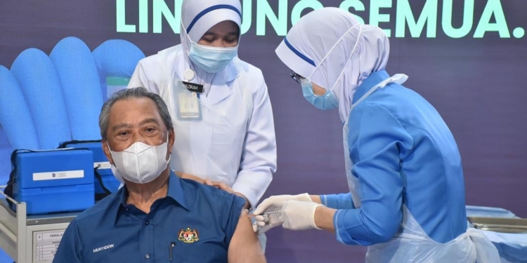 民众若已完成接种疫苗 首相：可持证书跨州县