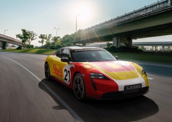 保时捷与蚬壳合作 6油站设电动车充电点