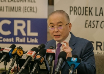 魏家祥：政府考虑立法监管电召外送员