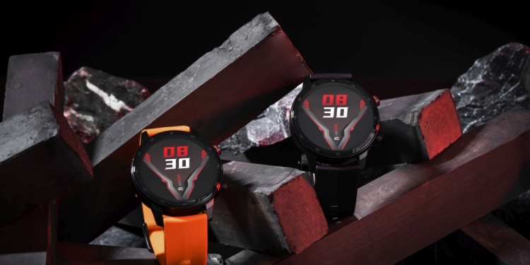 努比亚红色魔力手表 首创足球运动模式