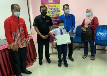 Cerdik助居家学习!5万名B40学生5月杪获免费电脑