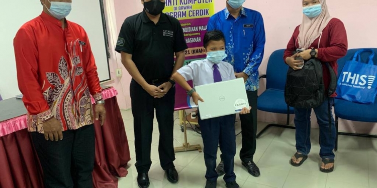 Cerdik助居家学习!5万名B40学生5月杪获免费电脑