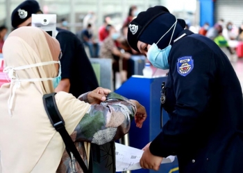 乘搭公共交通跨州 魏家祥：须获警方批准