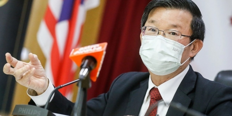 “捐新冠疫苗”惹风波 曹观友：槟州政府决定自费购买